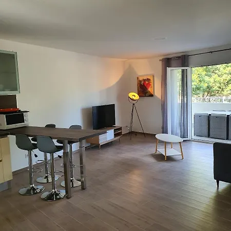 Oliviaaxelle * Venzolasca